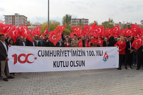 Kaymakamımız ve Belediye Başkan V. Oğuzhan Ocak’ın Cumhuriyetimizin 100. Yılı Kutlama Mesajı